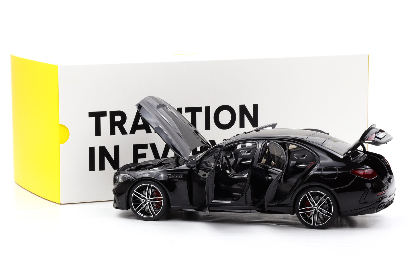 1:18 NZG Mercedes-Benz AMG C63 S E Performance W206 obsidianschwarz