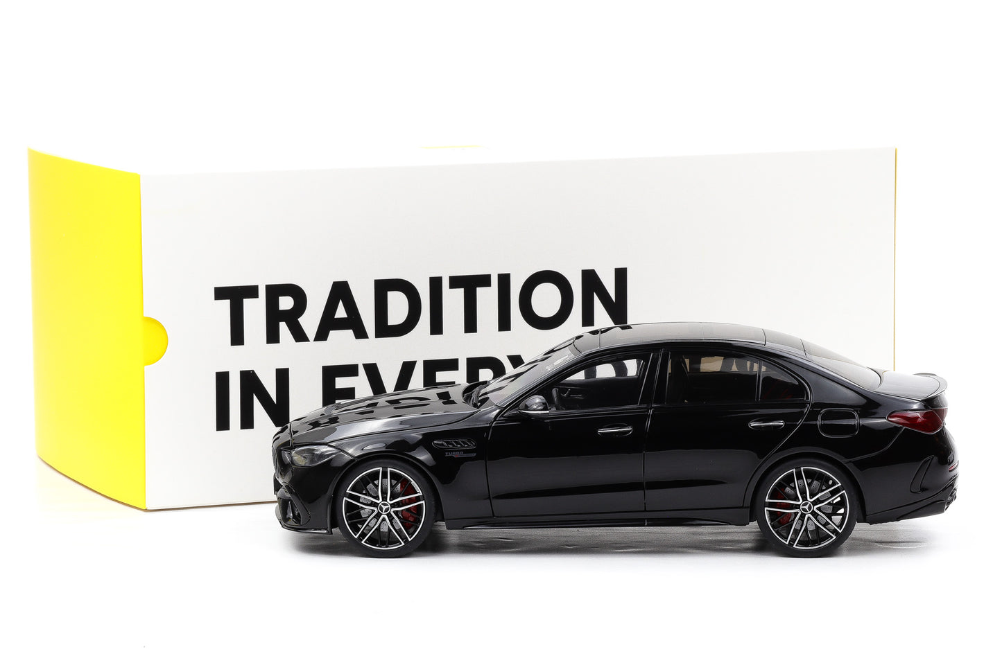 1:18 NZG Mercedes-Benz AMG C63 S E Performance W206 obsidianschwarz