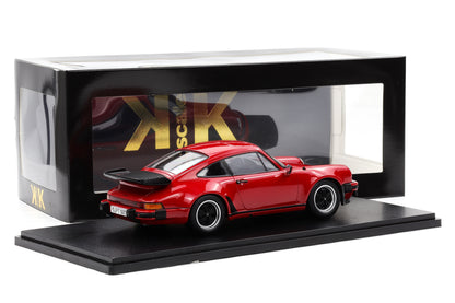 1:18 Porsche 911 930 Turbo 3.3 Coupe 1977 rot KK Scale + Vitrine
