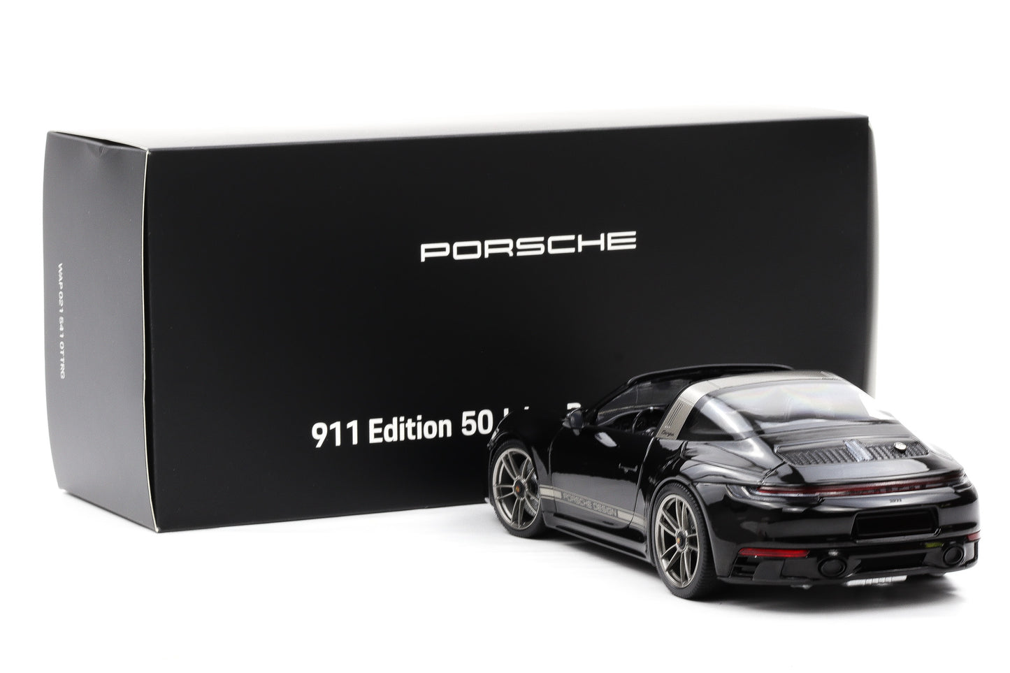 1:18 Minichamps Porsche 911 (992) Targa 4 GTS 50 Jahre Design schwarz WAP Dealer