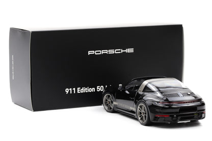 1:18 Minichamps Porsche 911 (992) Targa 4 GTS 50 Jahre Design schwarz WAP Dealer
