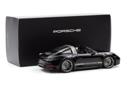 1:18 Minichamps Porsche 911 (992) Targa 4 GTS 50 Jahre Design schwarz WAP Dealer