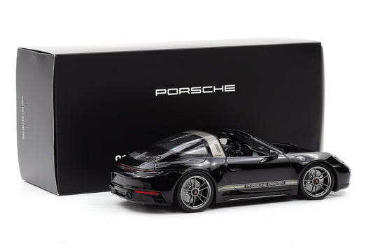 1:18 Minichamps Porsche 911 (992) Targa 4 GTS 50 Jahre Design schwarz WAP Dealer