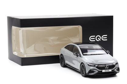1:18 Mercedes-Benz EQE AMG Line V295 alpingrau 2023 NZG Dealer