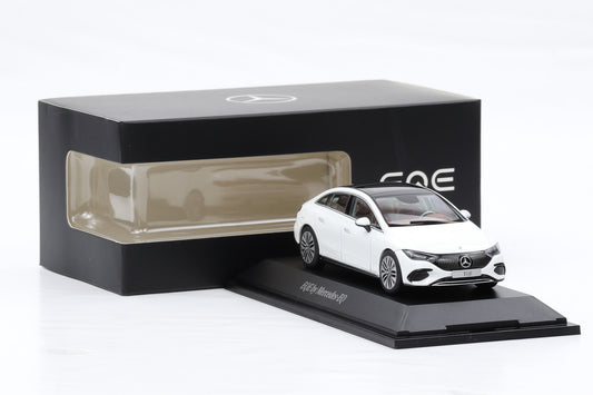 1:43 Herpa Mercedes-Benz EQ EQE V295 opalithweiß bright 2022 Dealer B669601106