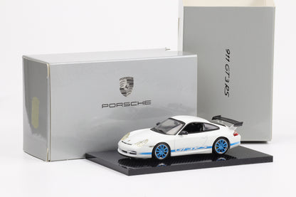 1:43 Minichamps Porsche 911 GT3 RS  weiß mit blauem Schriftzug / Felgen WAP