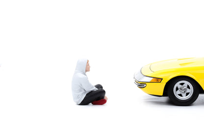 1:18  American Diorama Figur Chillout Joshua mit Hoodie Grau sitzend Figuren 18704