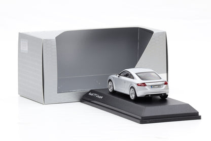 1:43 Kyosho Audi TT 8S Coupe 2015 Florettsilber Dealer 5011400413