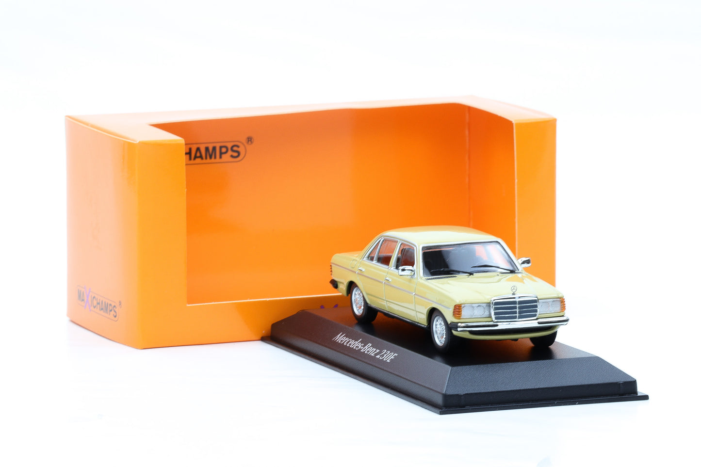 1:43 Minichamps Mercedes-Benz 230E W123 1982 yellow beige Maxichamps