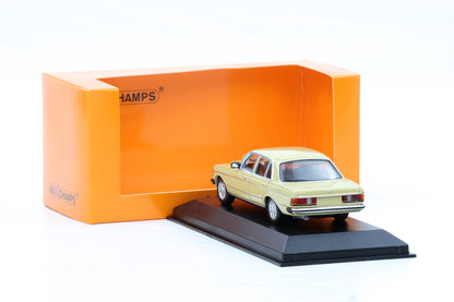 1:43 Minichamps Mercedes-Benz 230E W123 1982 yellow beige Maxichamps