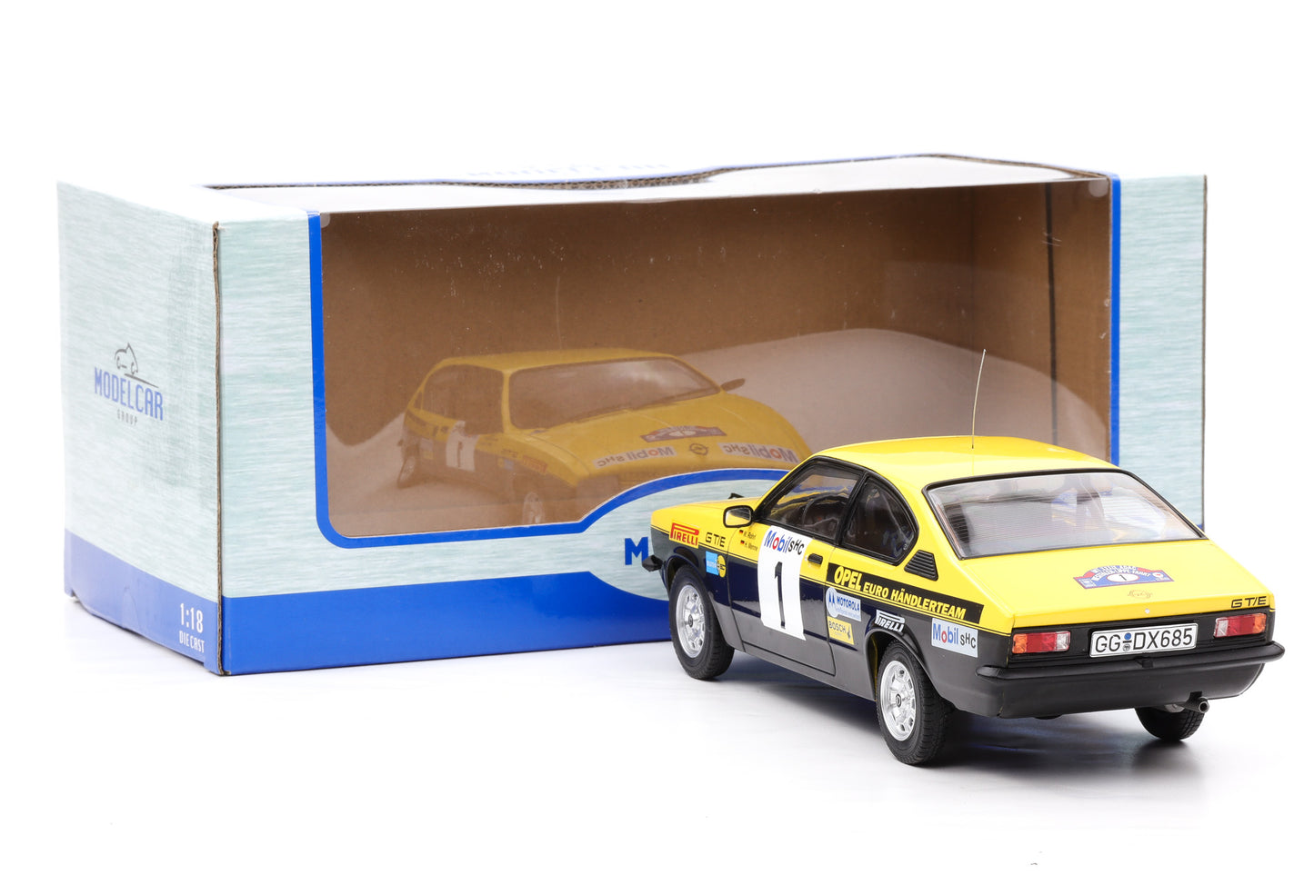 1:18 Opel Kadett C GT/E #1 Lippe Rallye 1977 Röhrl, Menne MCG + Vitrine
