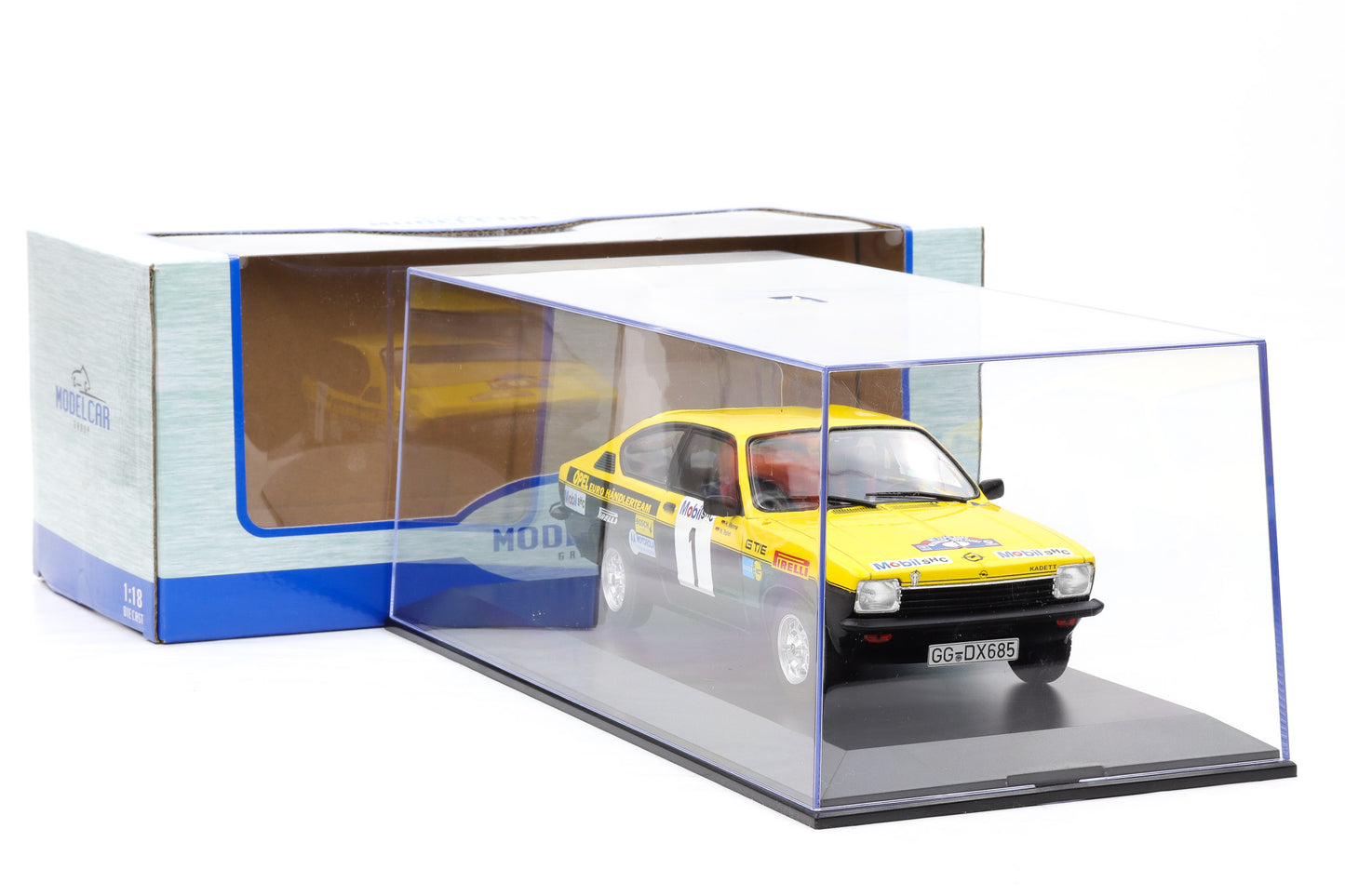 1:18 Opel Kadett C GT/E #1 Lippe Rallye 1977 Röhrl, Menne MCG + Vitrine