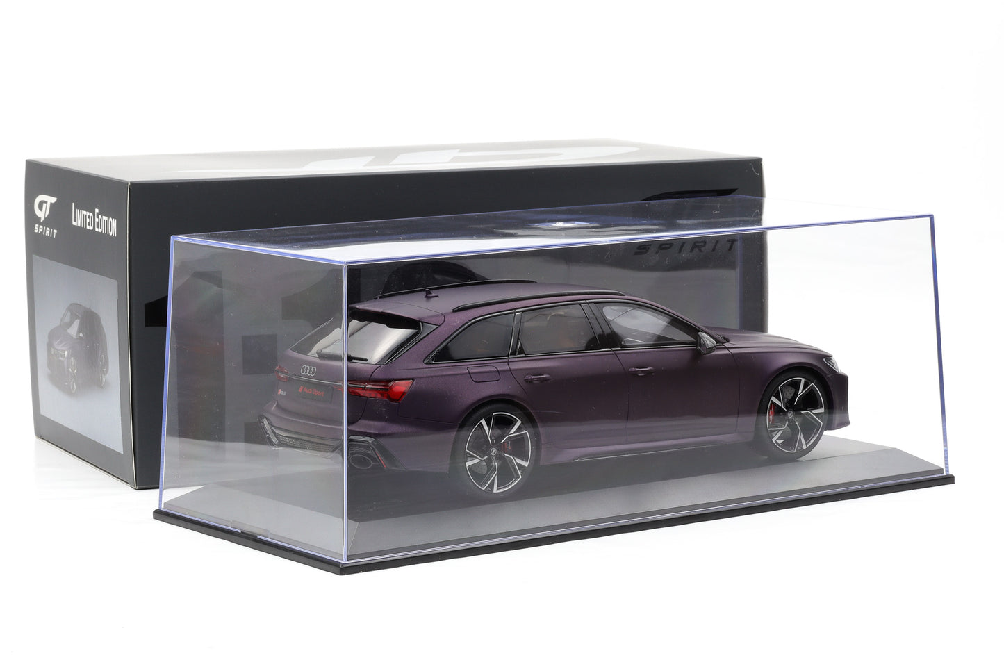 1:18 GT Spirit Audi RS6 C8 Avant 2020 matt purple GT825 + Vitrine