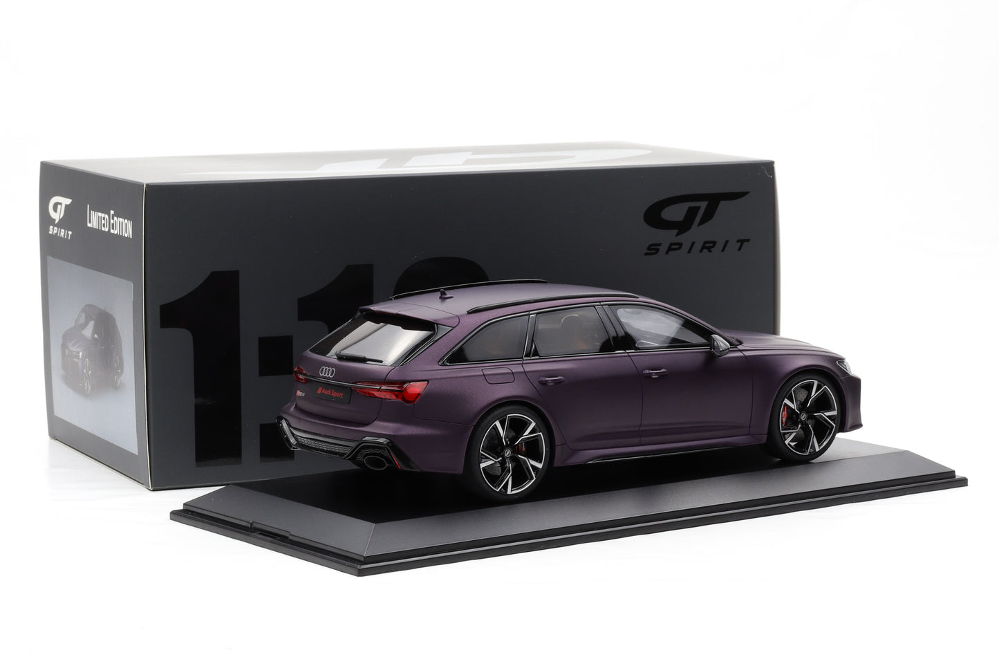 1:18 GT Spirit Audi RS6 C8 Avant 2020 matt purple GT825 + Vitrine