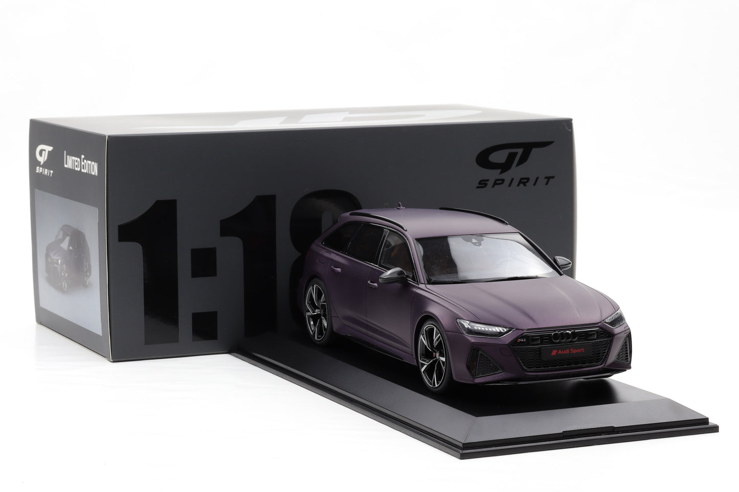1:18 GT Spirit Audi RS6 C8 Avant 2020 matt purple GT825 + Vitrine