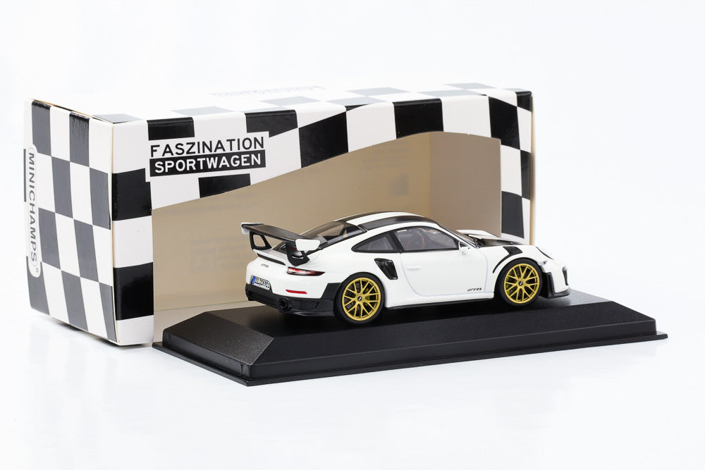 1:43 Porsche 911 GT2 RS 991.2 white golden rims Minichamps