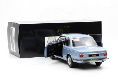 1:12 KK-Scale BMW 2002 1.Serie 1971 hellblau-metallic diecast opening parts