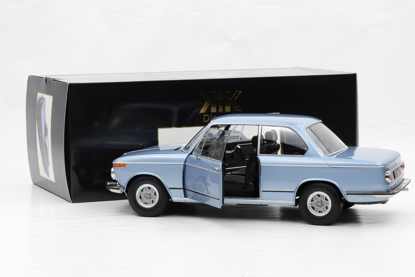 1:12 KK-Scale BMW 2002 1.Serie 1971 hellblau-metallic diecast opening parts