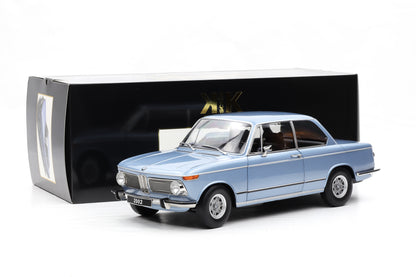 1:12 KK-Scale BMW 2002 1.Serie 1971 hellblau-metallic diecast opening parts