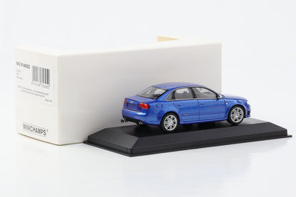 1:43 Audi A4 B7 RS4 Saloon 2004 sprint blu effetto perla Minichamps limitata