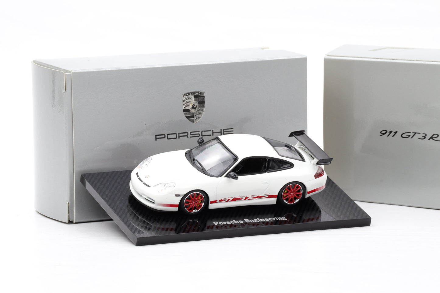 1:43 Minichamps Porsche 911 996 GT3 RS weiß rotem Schriftzug / Felgen WAP