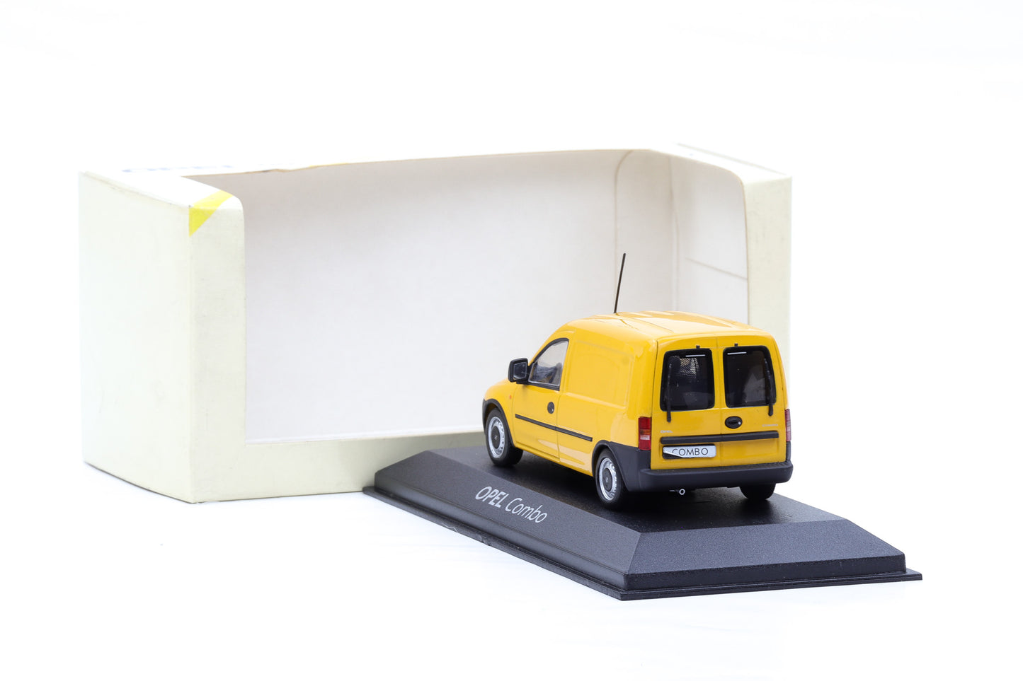 1:43 Minichamps Opel Combo VAN gelb 2002 DEALER / Gebraucht