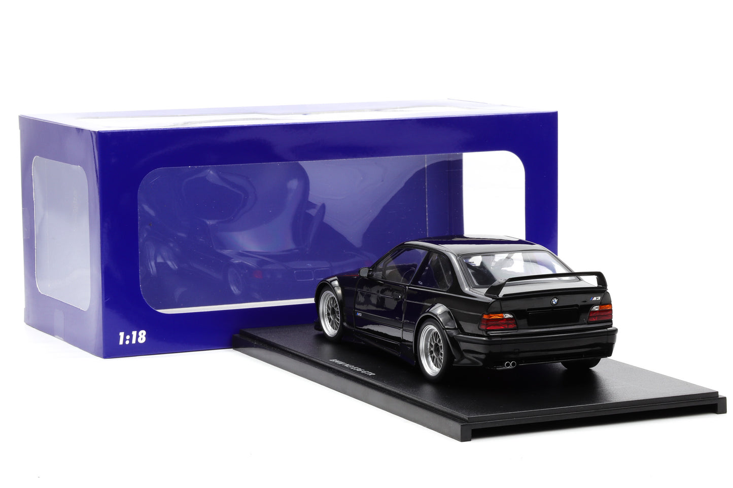 1:18 WERK83 BMW M3 E36 GTR Plain Body Street Version schwarz diecast