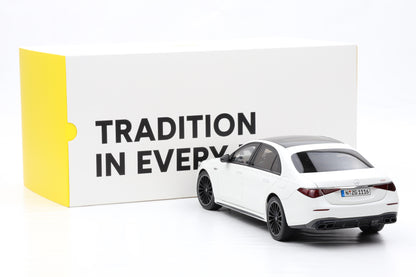 1:18 NZG Mercedes-Benz AMG S 63 E V8 Performance 2022 opalith white