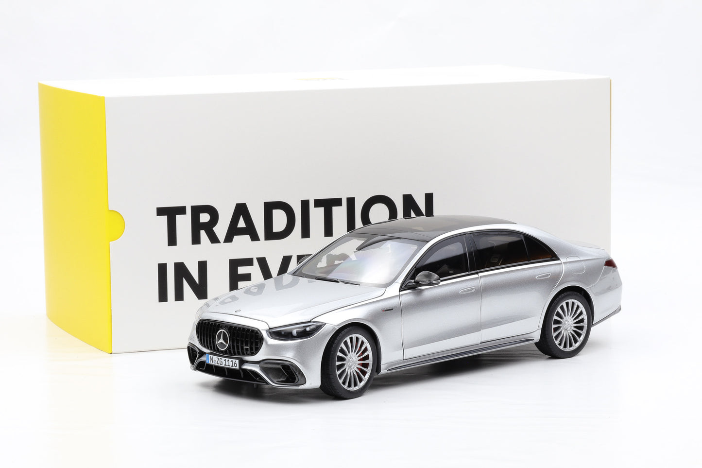 1:18 NZG Mercedes-Benz AMG S 63 E V8 Performance 2022 hightech silver