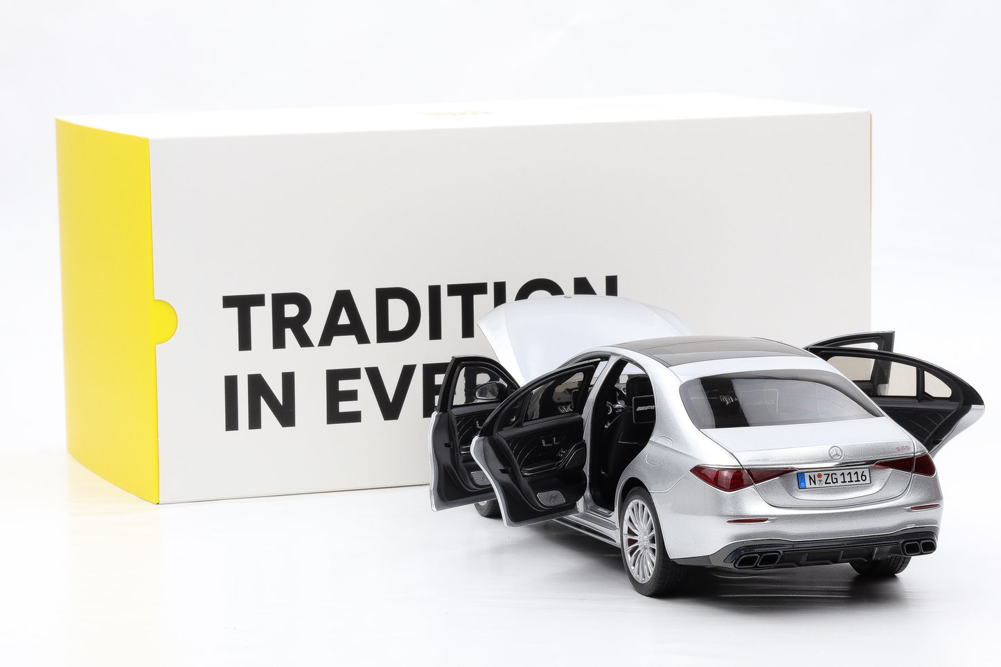 1:18 NZG Mercedes-Benz AMG S 63 E V8 Performance 2022 hightech silver