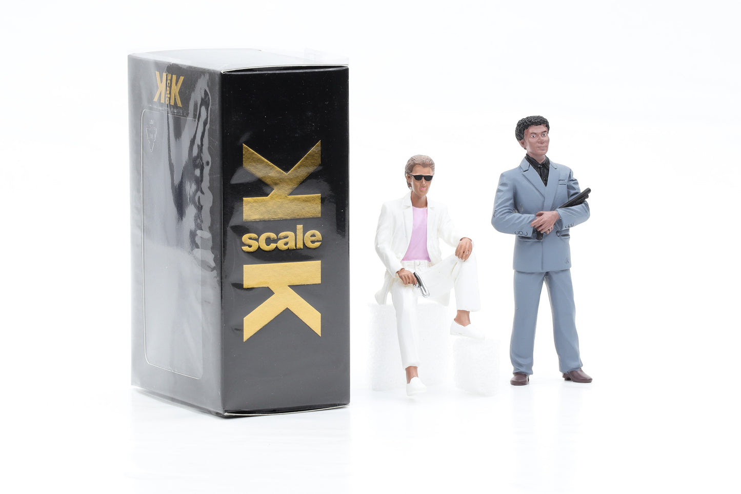 1:18 Ferrari Miami Vice Testarossa US 1984 mit Figur Sonny Tubbs + Vitrine