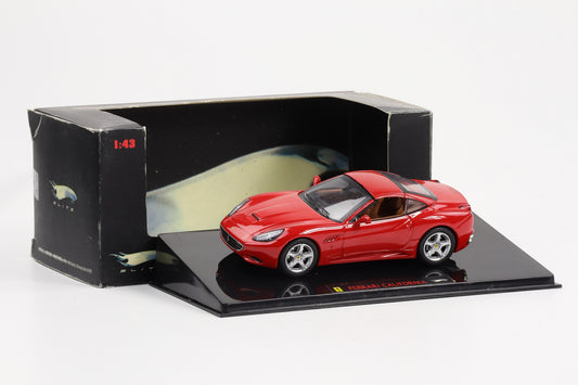 1:43 Hot Wheels Elite Ferrari California Spider Hardtop 2008 rot N5592