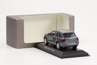 1:43 Porsche Cayenne Turbo 2002 Titangrau metallic Minichamps WAP