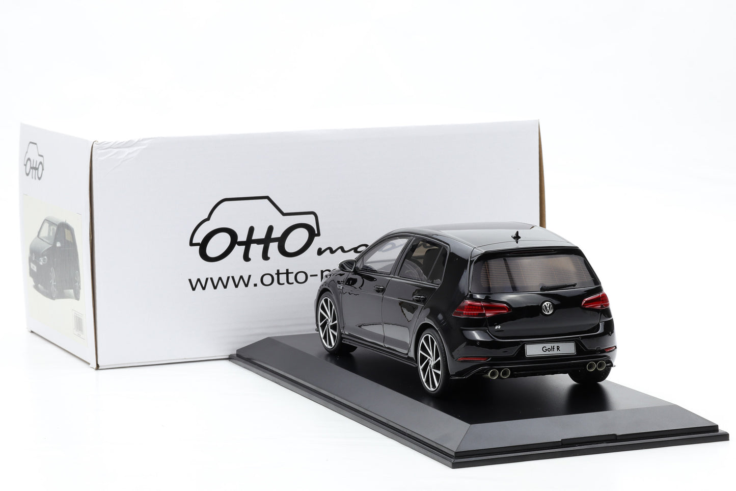 1:18 OTTOmobile VW Golf 7 R 5-Türer 2017 schwarz OT417 + Vitrine