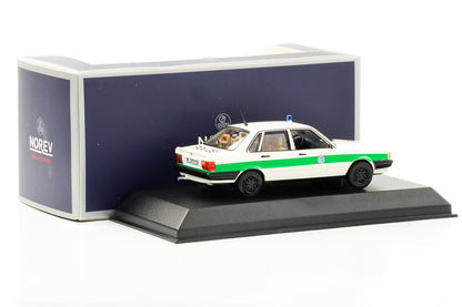 1:43 Audi 80 B2 (Tipo 81) Policía Baviera 1979 blanco verde Norev 830053