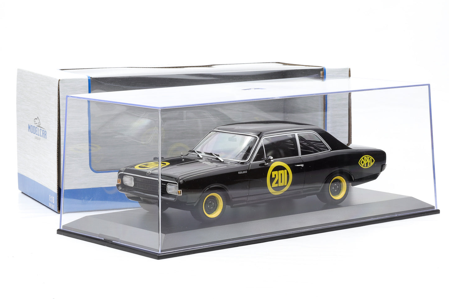 1:18 Opel Rekord C 1900 Schwarze Witwe 1967 MCG + Vitrine