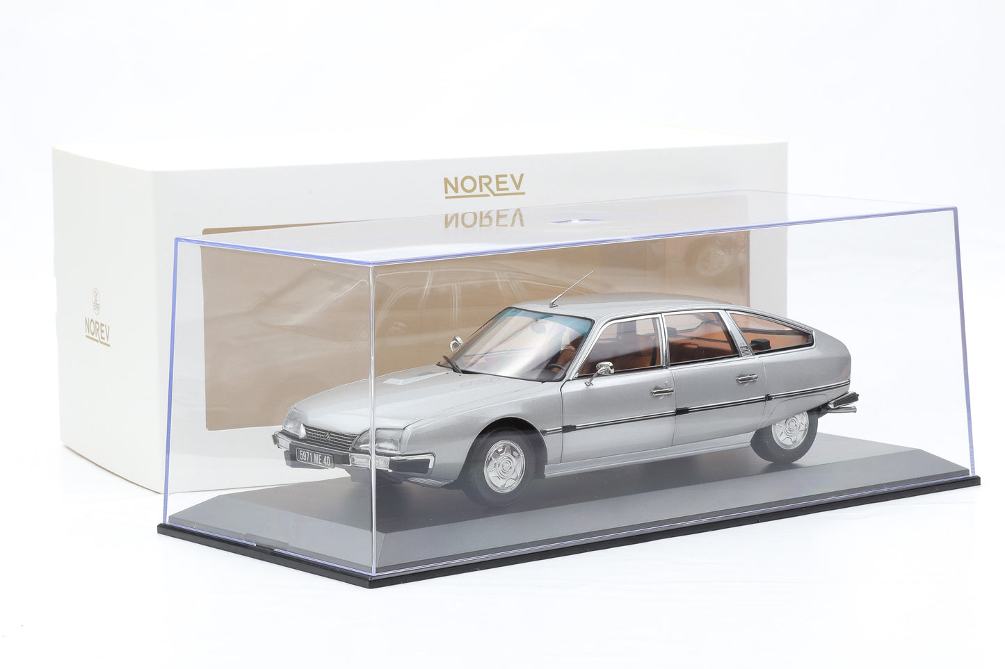 1:18 Norev Citroen CX 2200 Pallas 1976 Largentiere grey 181810 + Vitrine