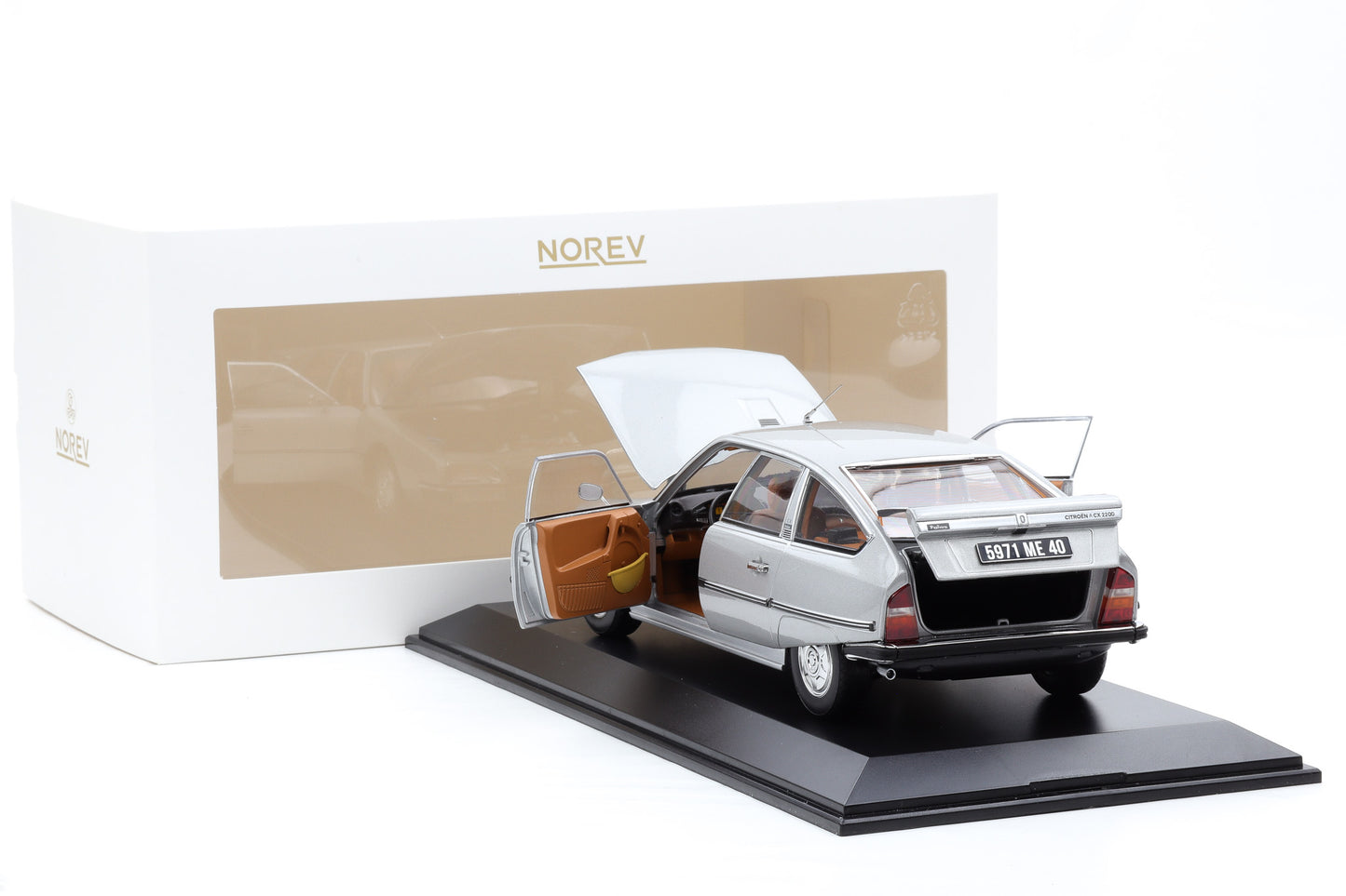 1:18 Norev Citroen CX 2200 Pallas 1976 Largentiere grey 181810 + Vitrine