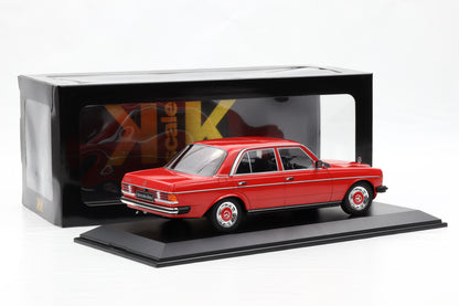 1:18 Mercedes-Benz 230E W123 Saloon 1975 rot diecast KK Scale + Vitrine