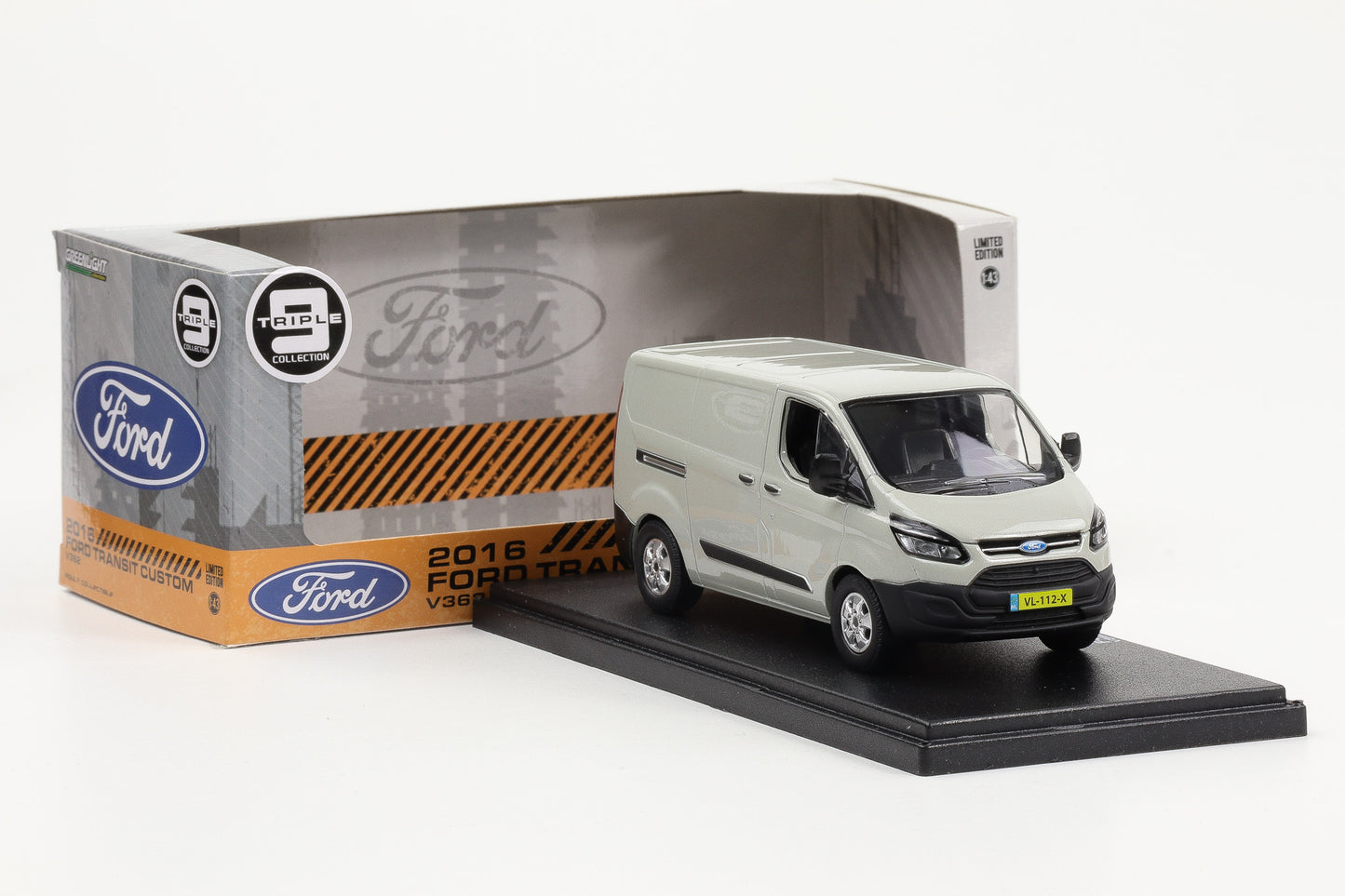 1:43 Greenlight 2016 Ford Transit Custom V362 grau metallic Triple 9