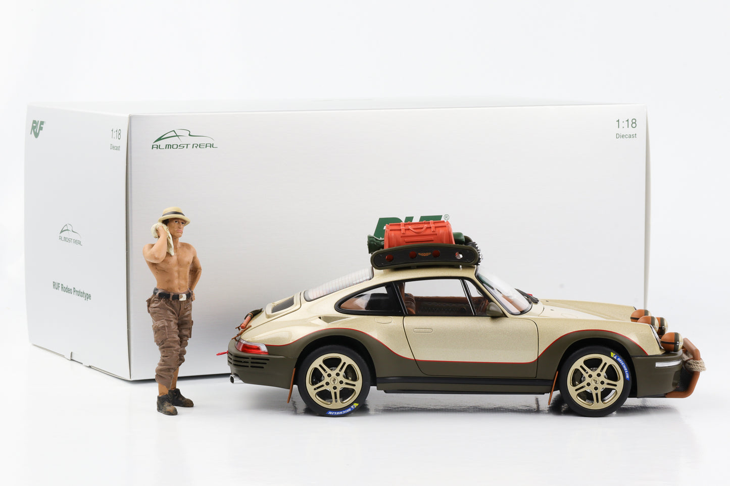 1:18 Porsche 911 RUF Rodeo Prototype 2020 sabbia oro metallizzato + 1 figura Quasi reale