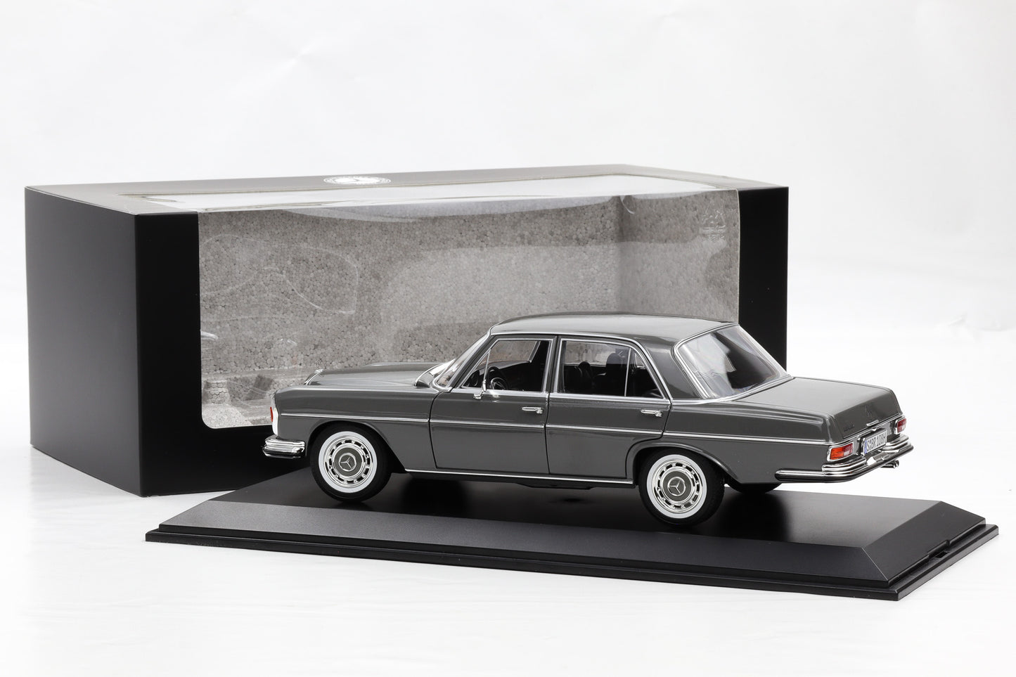 1:18 Norev Mercedes-Benz 280 SE W108 1968 Arabergrau DEALER + Vitrine