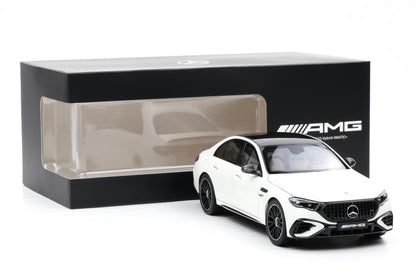 1:18 NZG Mercedes-Benz AMG E 53 Hybrid 4MATIC Opalith white magno Dealer