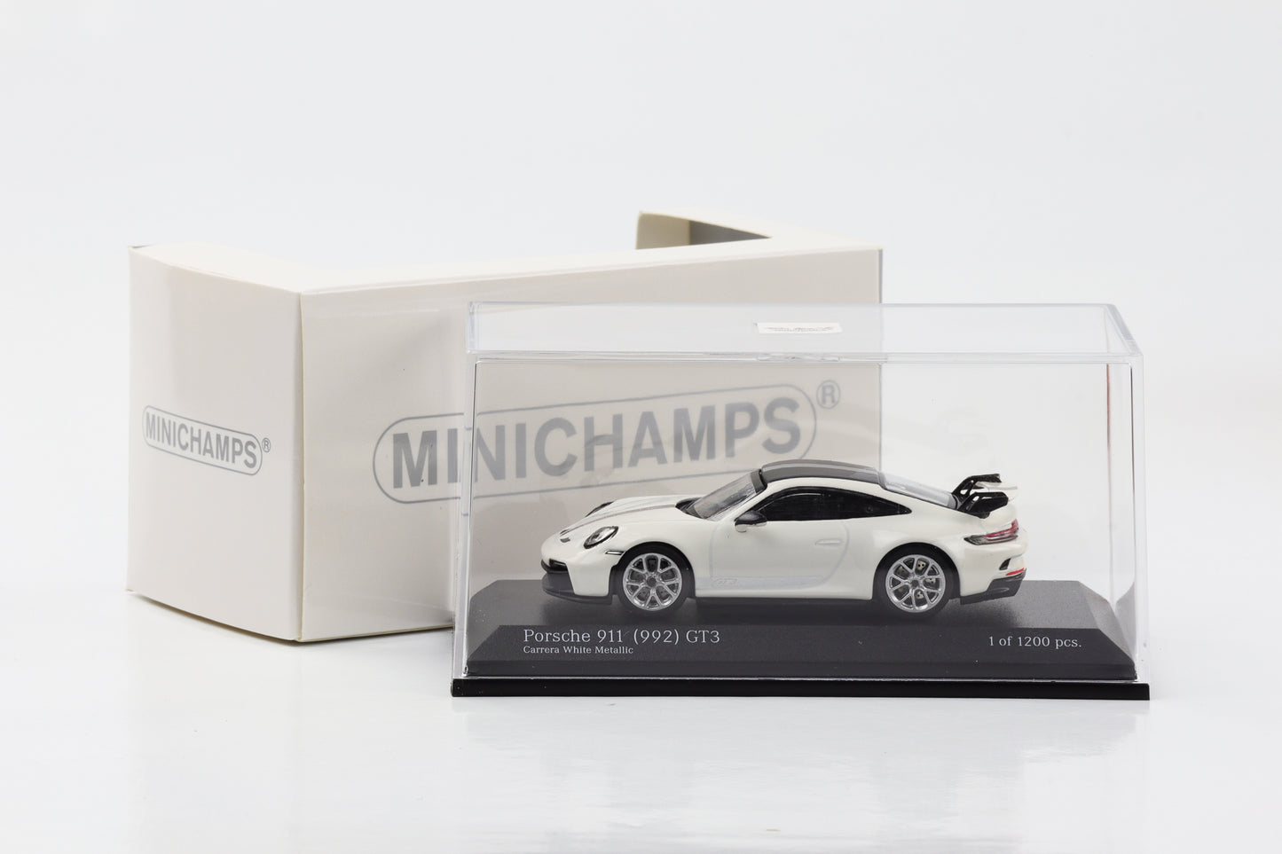 1:64 Porsche 911 992 GT3 2021 Carrera white metallic Minichamps 64 diecast