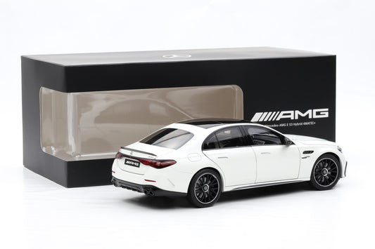 1:18 NZG Mercedes-Benz AMG E 53 Hybrid 4MATIC Opalith white magno Dealer