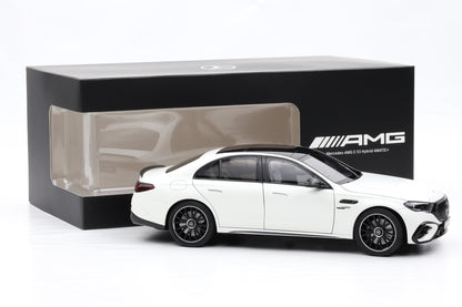 1:18 NZG Mercedes-Benz AMG E 53 Hybrid 4MATIC Opalith white magno Dealer