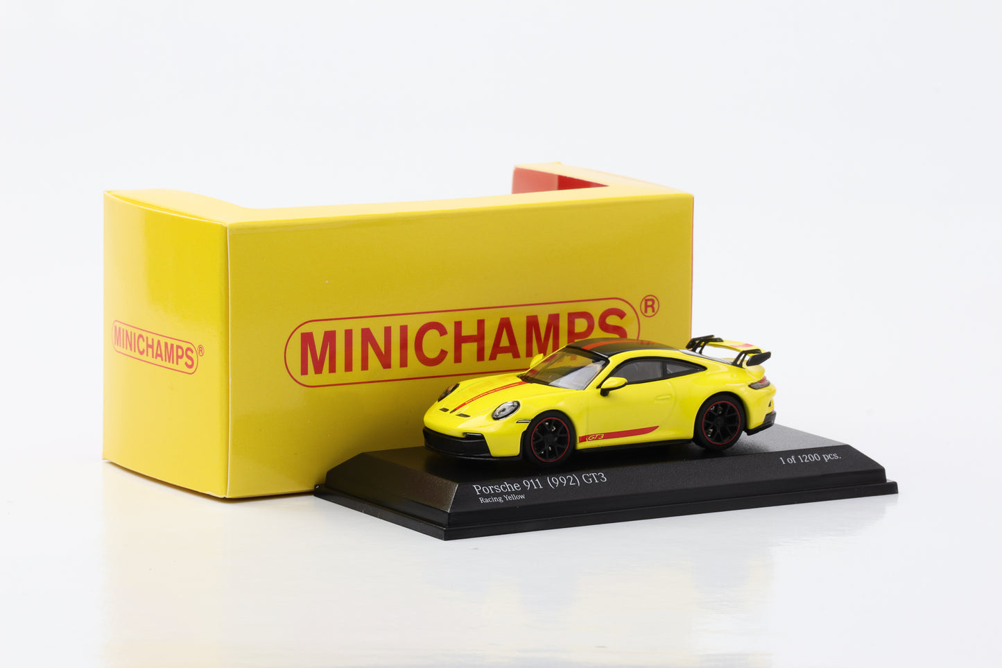 1:64 Porsche 911 992 GT3 2021 racing yellow Minichamps 64 diecast