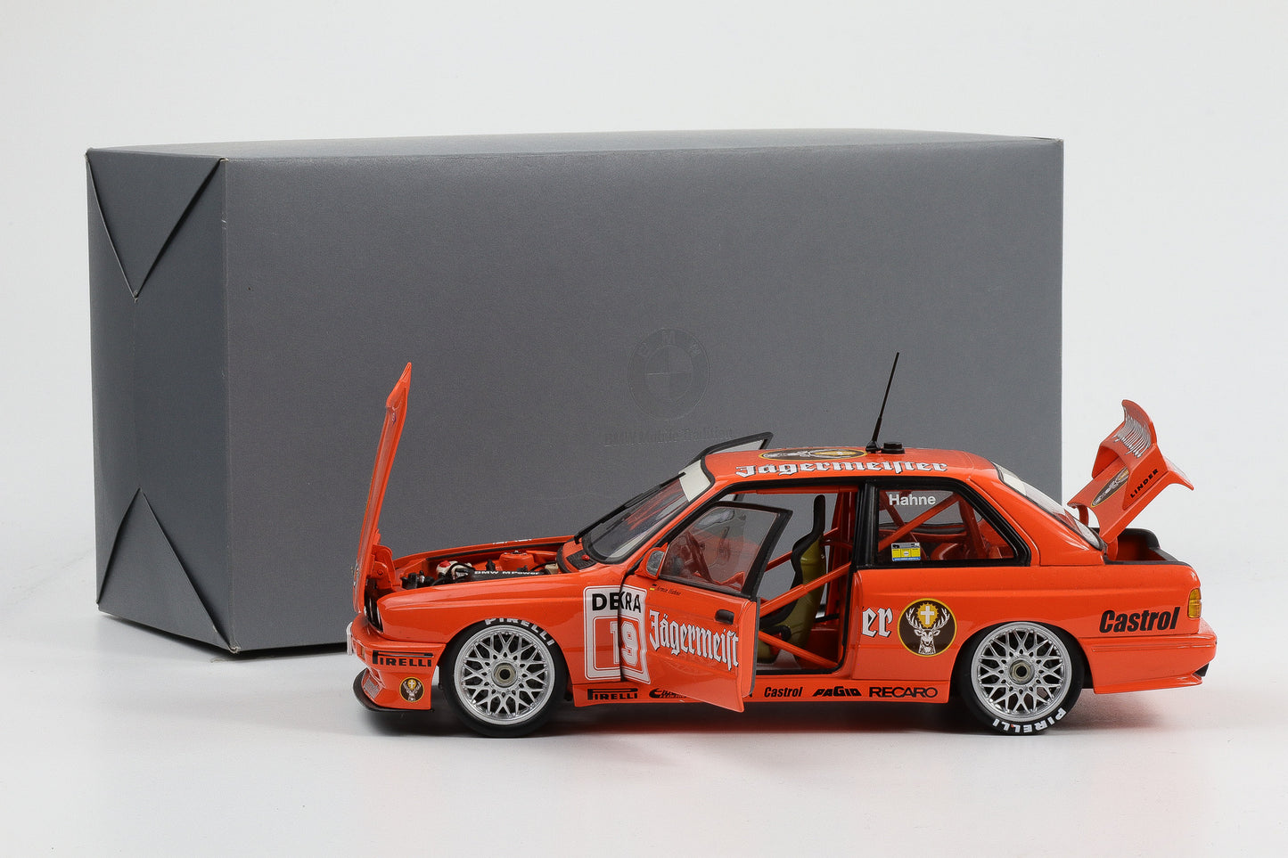 1:18 Minichamps BMW M3 E30 Hahne DTM 1992 Jägermeister Dealer