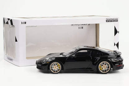 1:18 Minichamps Porsche 911 992 Turbo S Coupe Film Bad Boys 2024 schwarz