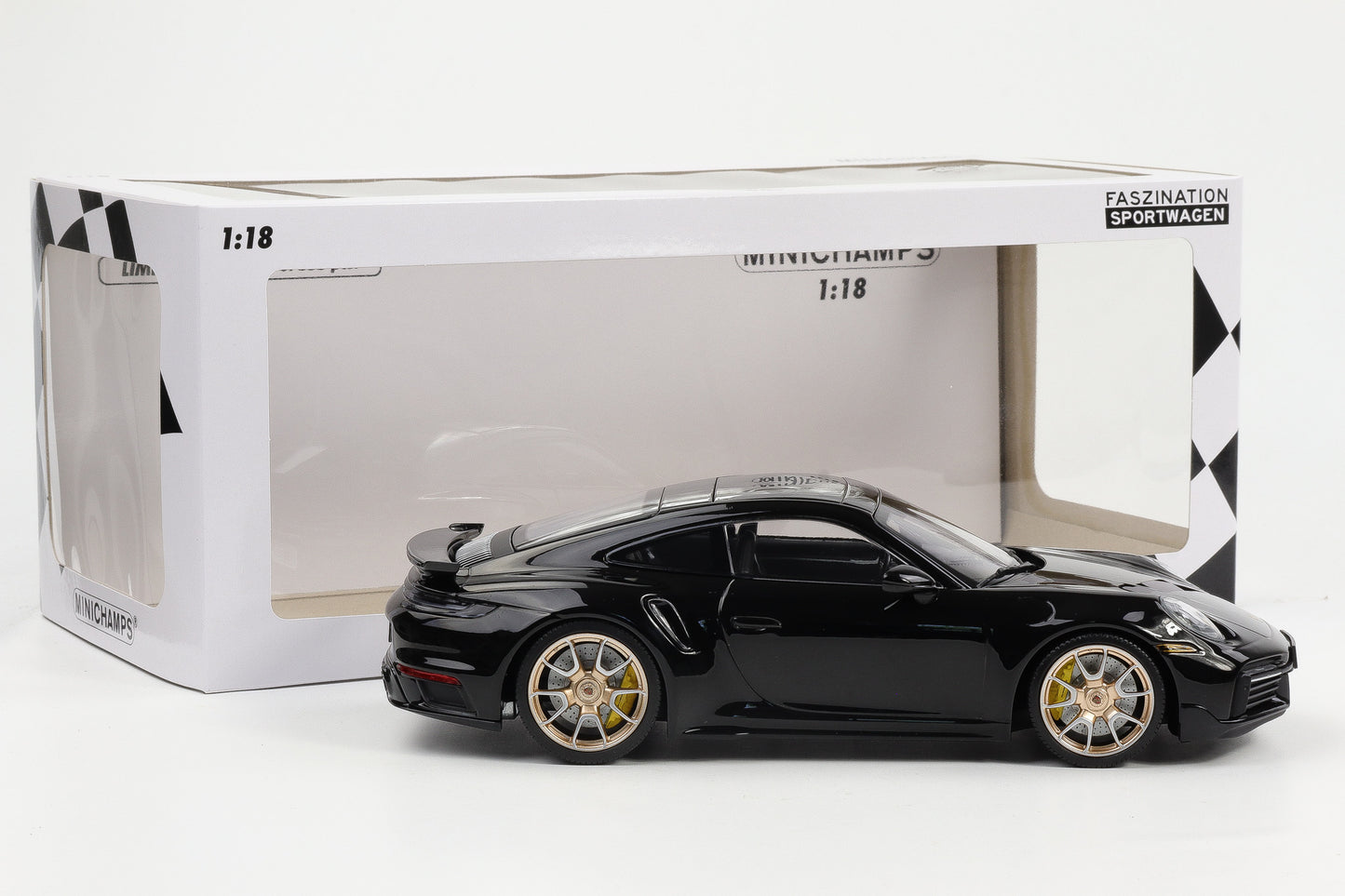 1:18 Minichamps Porsche 911 992 Turbo S Coupe Film Bad Boys 2024 schwarz